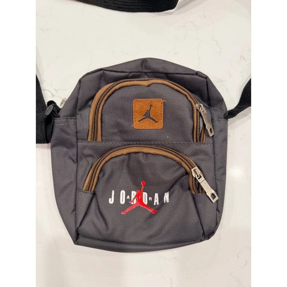 Jordan Flight Bag Crossbody Shoulder Bag Mens Womens Small‎ Gray Travel Pouch